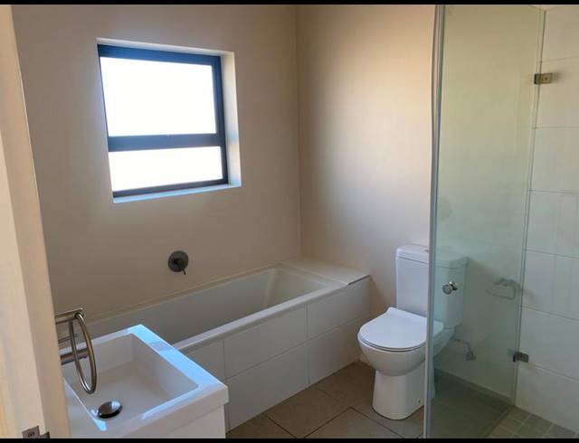 3 BEDROOM TOWNHOUSE FOR SALE IN SILVER OAKS